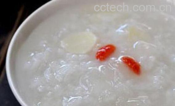 银耳粥怎么做 家常银耳粥的熬制方法-1
