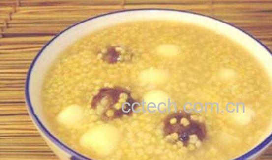 粟米粥怎么煮 粟米粥的家常做法-1