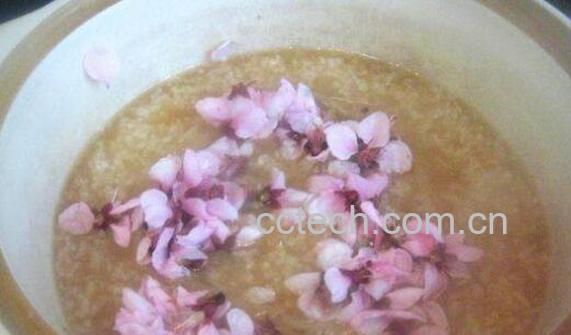 桃花粥怎么做 桃花粥的功效与作用-1