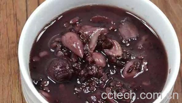 黑米搭配什么煮粥最好 黑米粥的煮法技巧教程-0