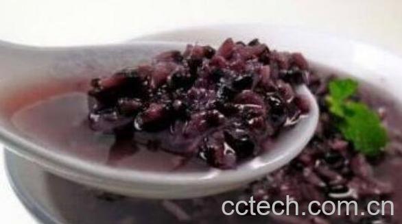 黑米搭配什么煮粥最好 黑米粥的煮法技巧教程-1