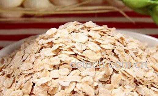 燕麦片的功效与作用及常见吃法-0