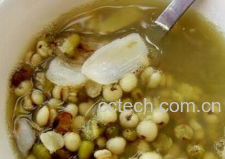 薏米绿豆粥的功效-0