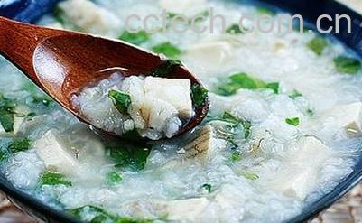 果蔬百科补气润肤鲜鱼粥的做法-0