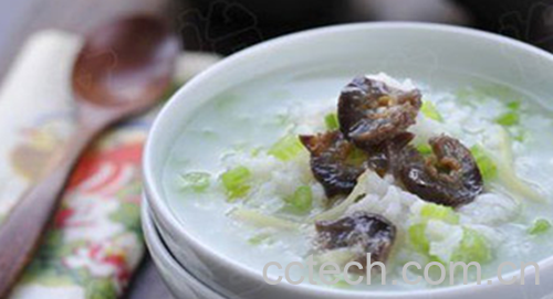 果蔬百科芹菜粥的做法-0