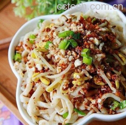 果蔬百科油泼面的做法-0