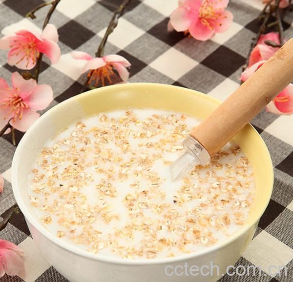 果蔬百科牛奶鸡蛋粥的做法-0