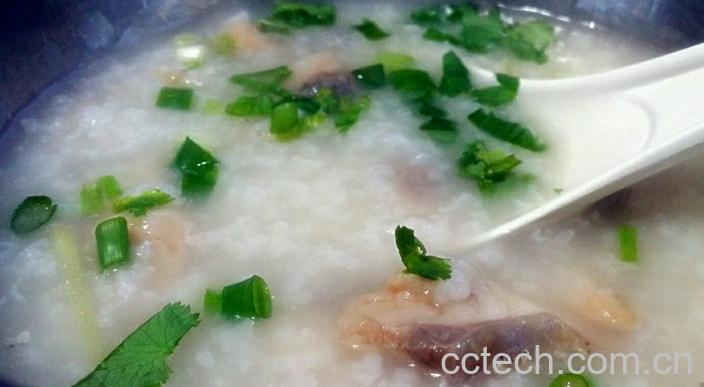 果蔬百科鲩鱼片香荽粥的做法-0
