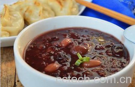 果蔬百科花生黑米粥的做法-0