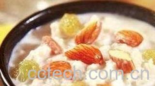 果蔬百科杏仁提子麦片粥的做法-0