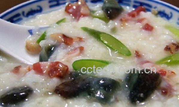 果蔬百科皮蛋瘦肉粥-0