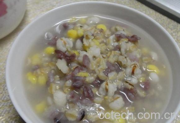 果蔬百科花生紫米红豆粥-0