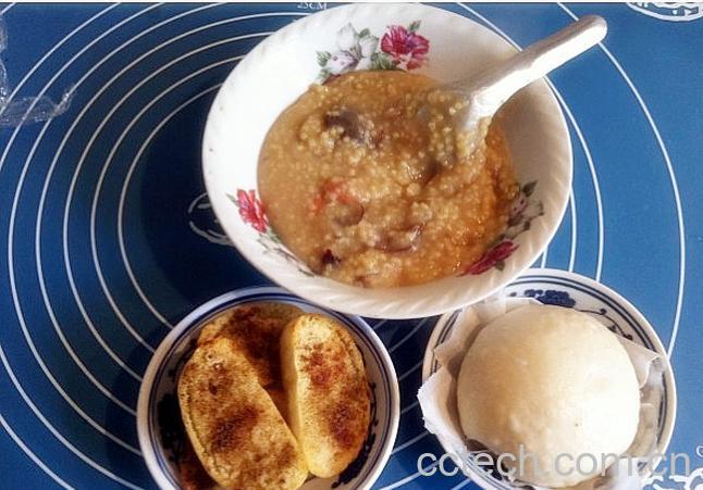 果蔬百科红枣桂圆麦粥-0