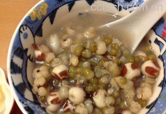 果蔬百科绿豆薏米芡实粥-0