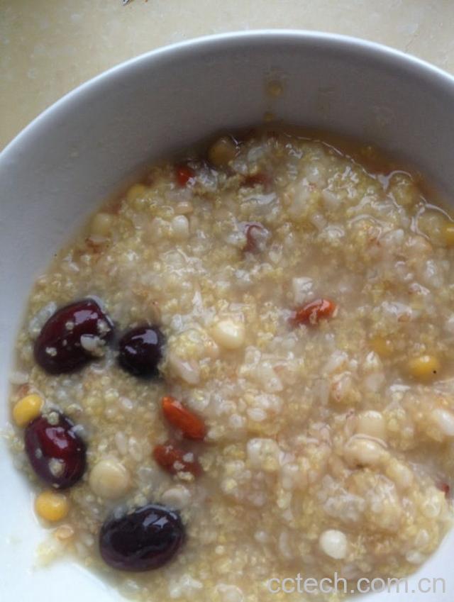 果蔬百科红枣玉米粥-0