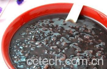 果蔬百科血糯米黑米粥的功效-0