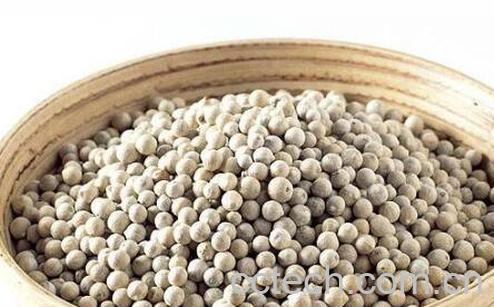 白胡椒和黑胡椒有什么区别 白胡椒和黑胡椒哪个好-0