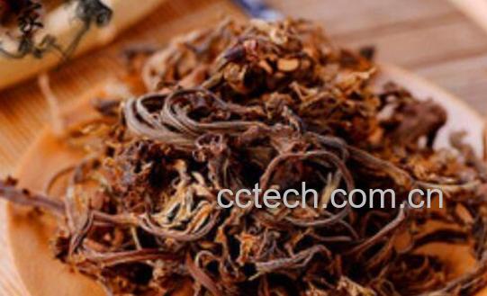 干香椿叶泡水喝的功效与作用-0