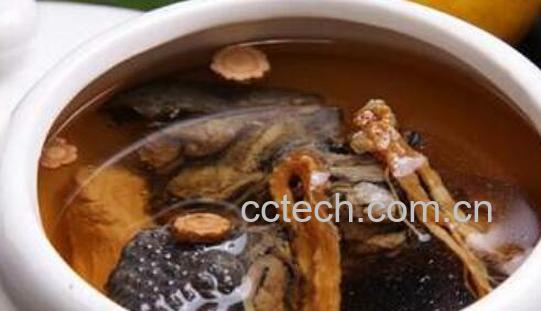 乌鸡汤的功效与作用 喝乌鸡汤禁忌-1