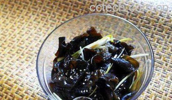 芥末木耳怎么做好吃 芥末木耳的做法窍门-1