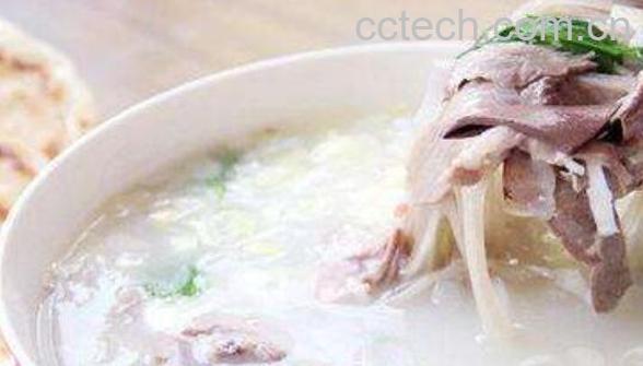 羊汤怎么熬制才出白汤 羊肉汤又浓又白的诀窍-1