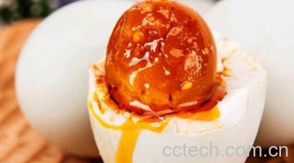 鸭蛋的功效与作用 吃鸭蛋的好处有哪些-1