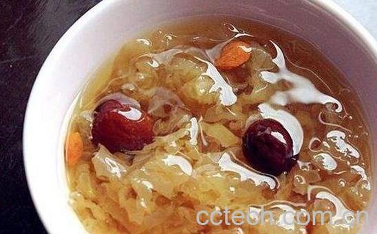 银耳红枣汤的5大禁忌 喝银耳红枣汤的好处-0
