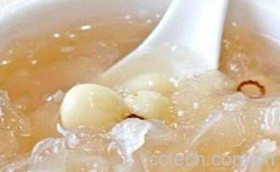 白木耳的功效与作用 白木耳的禁忌-0