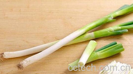 男人生吃大葱的功效-1