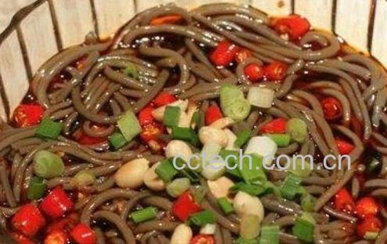 蕨根粉怎么凉拌好吃 正宗蕨根粉凉拌方法-0