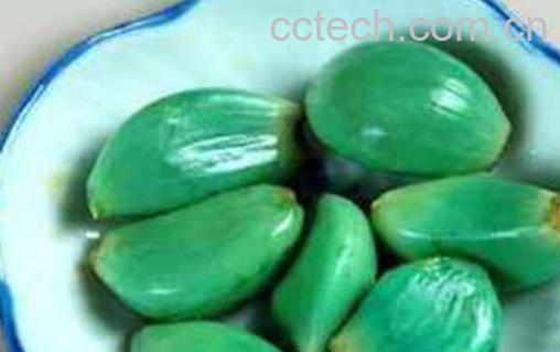 正宗腊八蒜的腌制方法窍门-0