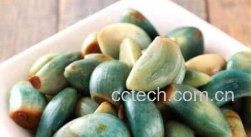 怎样泡腊八蒜又绿又脆-0