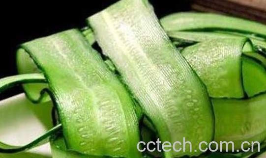 黄瓜汁敷脸的正确方法 用黄瓜汁敷脸的危害-1