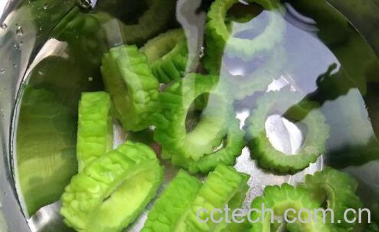 生苦瓜水的功效与作用-0