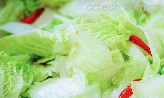 煮白菜水泡脚的功效与作用 煮白菜水的作用-1