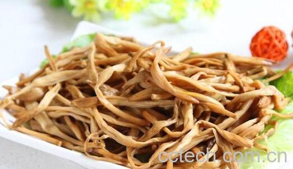 干黄花菜吃前怎么处理 干黄花菜用不用焯水-1