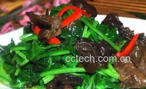菠菜炒木耳的功效与好处-0