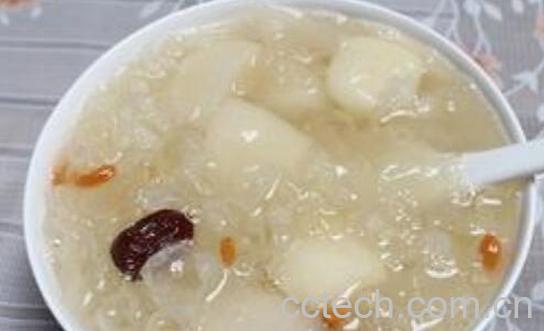 雪梨银耳汤的功效与作用 雪梨银耳汤不能与什么一起混吃-0