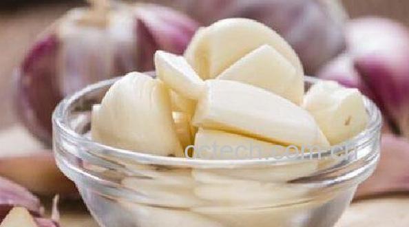 大蒜怎么泡水 大蒜泡水喝有什么功效-0