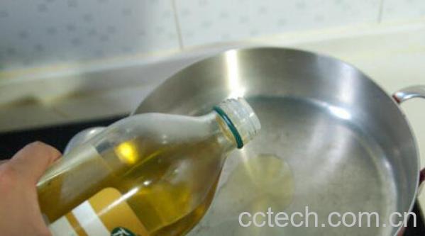 炒菜时橄榄油怎么使用 橄榄油炒菜的危害-0