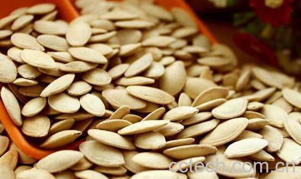 南瓜子的功效与作用 什么人不适合吃南瓜子-0