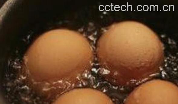  煮鸡蛋要多久才能熟 煮鸡蛋用开水还是冷水-0
