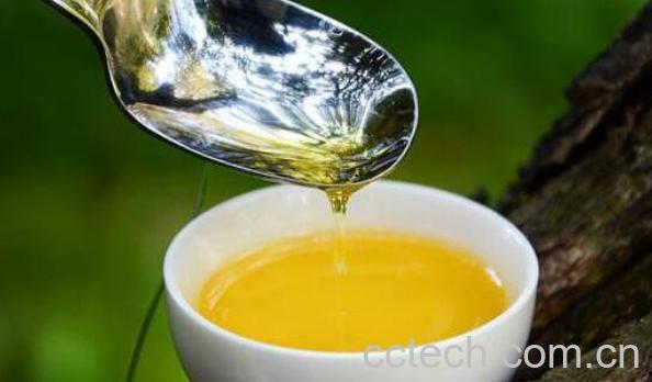 茶籽油的功效与作用 吃茶籽油的好处有哪些-0