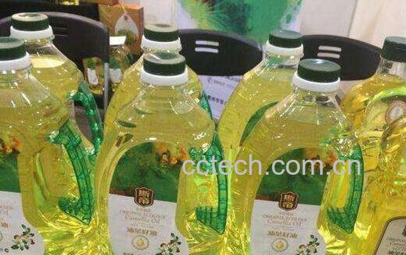 山茶籽油的美容功效 山茶籽油对皮肤的作用-0