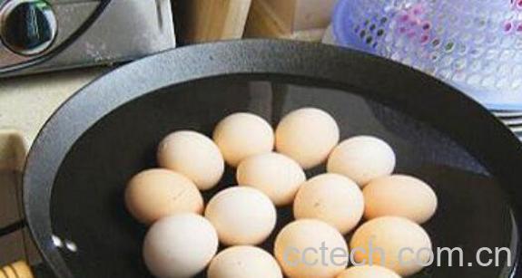 煮鸡蛋怎么好剥皮 煮鸡蛋好剥皮的窍门-0