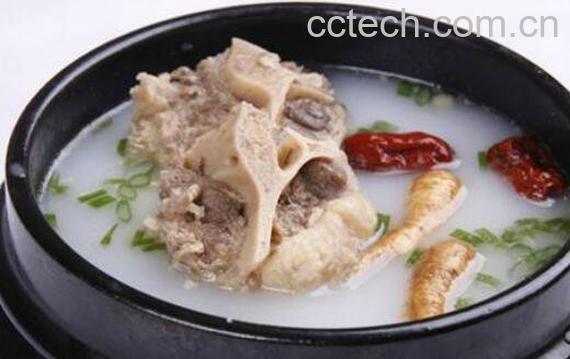 牛尾骨汤的功效与作用 牛尾汤适合什么人群喝-1