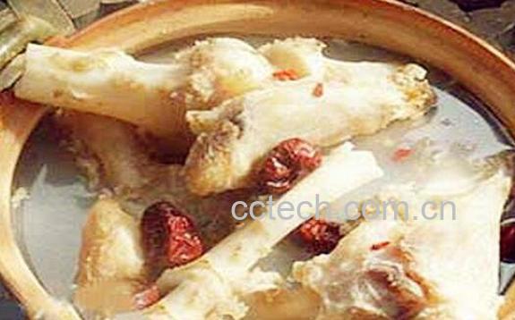  什么人不宜喝牛骨汤 牛骨汤的功效与作用-1