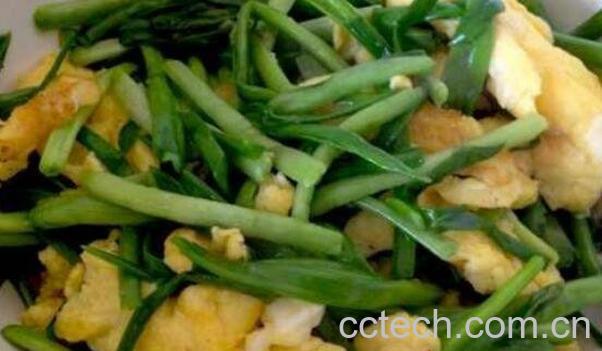 蒜苗搭配什么炒菜好吃-0