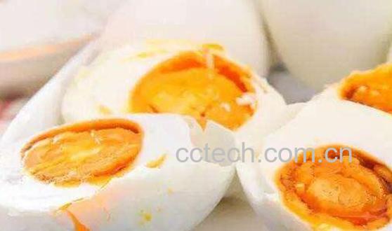 腌鸡蛋出油最好的方法-1