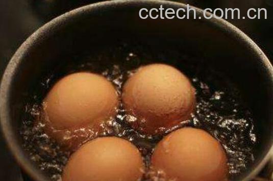 怎么煮鸡蛋好吃 怎么煮鸡蛋不会破裂-0
